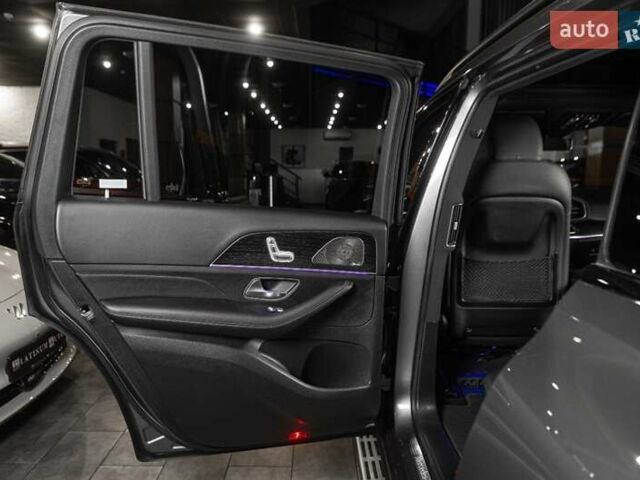 Серый Мерседес ГЛС-Класс, объемом двигателя 3 л и пробегом 39 тыс. км за 89900 $, фото 3 на Automoto.ua