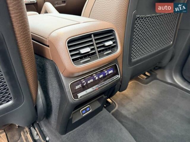 Серый Мерседес ГЛС-Класс, объемом двигателя 2.99 л и пробегом 57 тыс. км за 115999 $, фото 36 на Automoto.ua