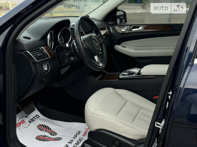 Синий Мерседес ГЛС-Класс, объемом двигателя 3 л и пробегом 158 тыс. км за 27400 $, фото 28 на Automoto.ua