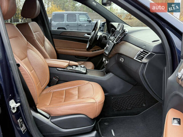 Синий Мерседес ГЛС-Класс, объемом двигателя 3 л и пробегом 290 тыс. км за 29900 $, фото 26 на Automoto.ua