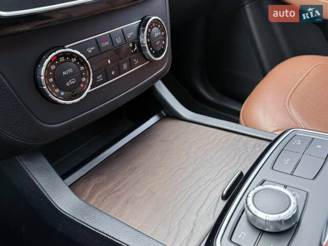 Синий Мерседес ГЛС-Класс, объемом двигателя 3 л и пробегом 290 тыс. км за 29900 $, фото 49 на Automoto.ua