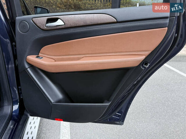 Синий Мерседес ГЛС-Класс, объемом двигателя 3 л и пробегом 290 тыс. км за 29900 $, фото 30 на Automoto.ua