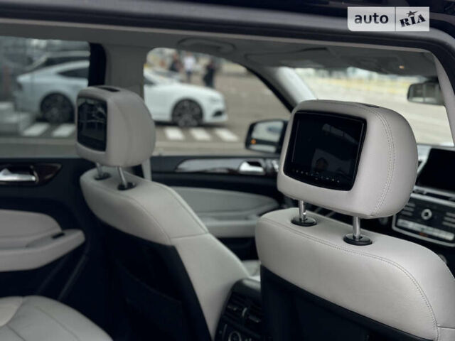 Синий Мерседес ГЛС-Класс, объемом двигателя 3 л и пробегом 158 тыс. км за 27400 $, фото 32 на Automoto.ua