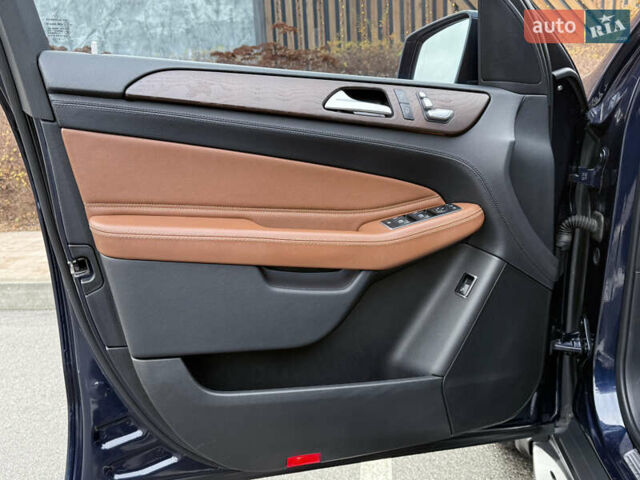 Синий Мерседес ГЛС-Класс, объемом двигателя 3 л и пробегом 290 тыс. км за 29900 $, фото 36 на Automoto.ua