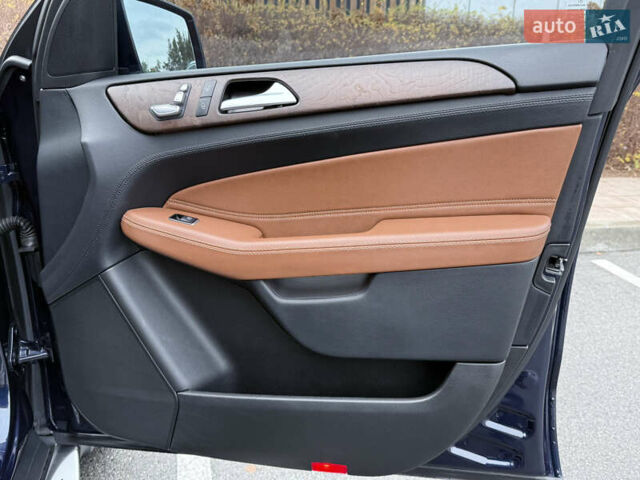 Синий Мерседес ГЛС-Класс, объемом двигателя 3 л и пробегом 290 тыс. км за 29900 $, фото 28 на Automoto.ua