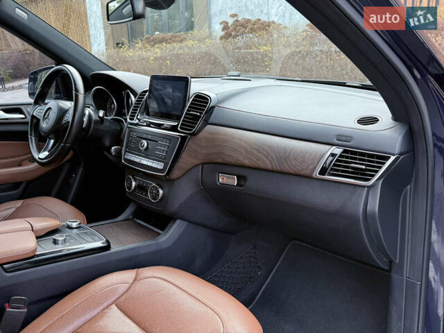 Синий Мерседес ГЛС-Класс, объемом двигателя 3 л и пробегом 290 тыс. км за 29900 $, фото 27 на Automoto.ua