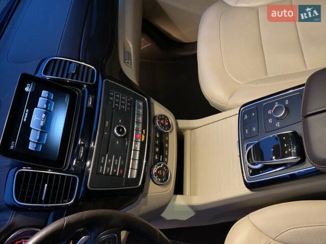 Синий Мерседес ГЛС-Класс, объемом двигателя 3 л и пробегом 215 тыс. км за 33499 $, фото 35 на Automoto.ua