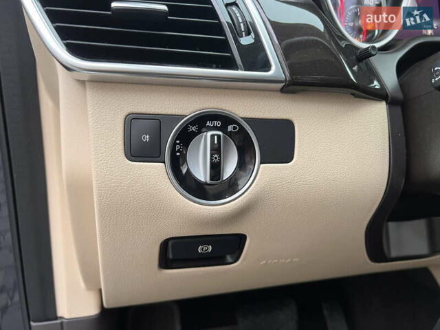 Синий Мерседес ГЛС-Класс, объемом двигателя 3 л и пробегом 138 тыс. км за 24900 $, фото 21 на Automoto.ua