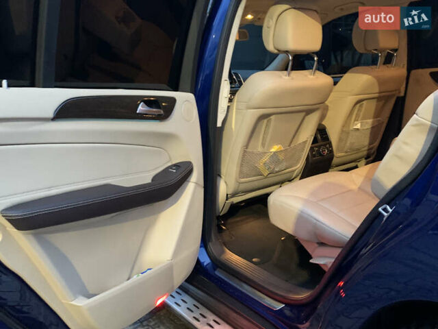 Синий Мерседес ГЛС-Класс, объемом двигателя 3 л и пробегом 215 тыс. км за 33499 $, фото 33 на Automoto.ua