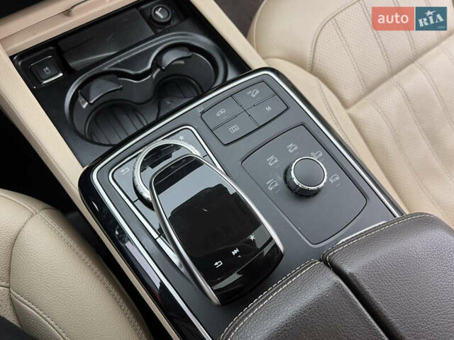 Синий Мерседес ГЛС-Класс, объемом двигателя 3 л и пробегом 138 тыс. км за 24900 $, фото 24 на Automoto.ua