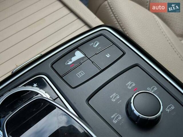 Синий Мерседес ГЛС-Класс, объемом двигателя 3 л и пробегом 147 тыс. км за 28500 $, фото 23 на Automoto.ua