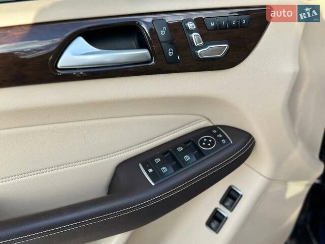 Синий Мерседес ГЛС-Класс, объемом двигателя 3 л и пробегом 147 тыс. км за 28500 $, фото 12 на Automoto.ua