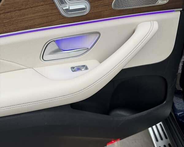 Синий Мерседес ГЛС-Класс, объемом двигателя 3 л и пробегом 60 тыс. км за 77333 $, фото 59 на Automoto.ua