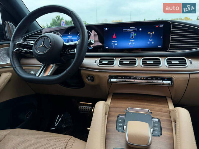 Мерседес ГЛС-Класс 2024 у Києві на Automoto.ua Зелений Мерседес ГЛС-Класс, об'ємом двигуна 2.93 л та пробігом 10 тис. км за 124900 $, фото 8 на Automoto.ua