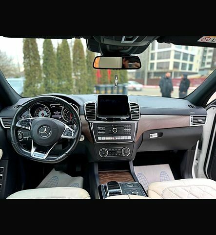 Белый Мерседес ГЛС, объемом двигателя 4.7 л и пробегом 180 тыс. км за 45000 $, фото 2 на Automoto.ua