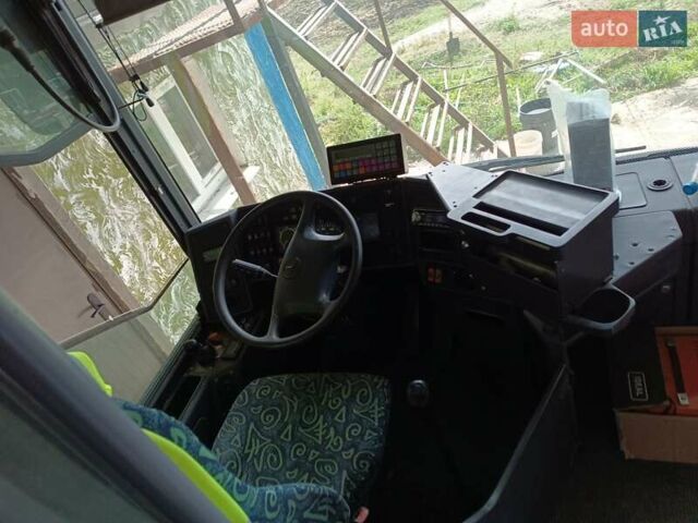 Зелений Мерседес Інтегро, об'ємом двигуна 11.97 л та пробігом 450 тис. км за 15000 $, фото 1 на Automoto.ua