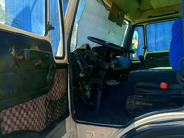 Білий Мерседес ЛН, об'ємом двигуна 14.6 л та пробігом 600 тис. км за 5500 $, фото 2 на Automoto.ua