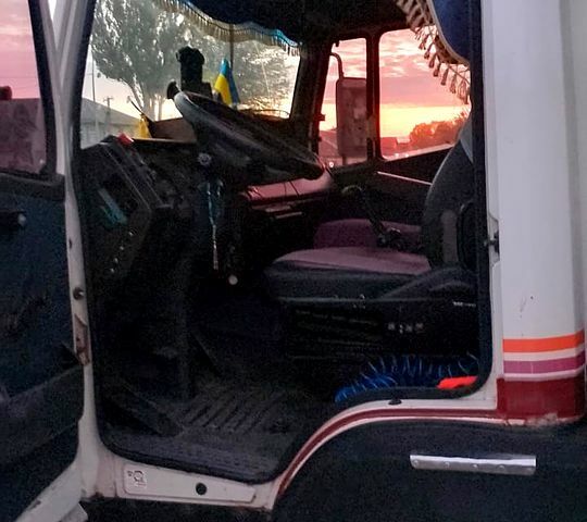 Белый Мерседес ЛН, объемом двигателя 39 л и пробегом 500 тыс. км за 8500 $, фото 6 на Automoto.ua
