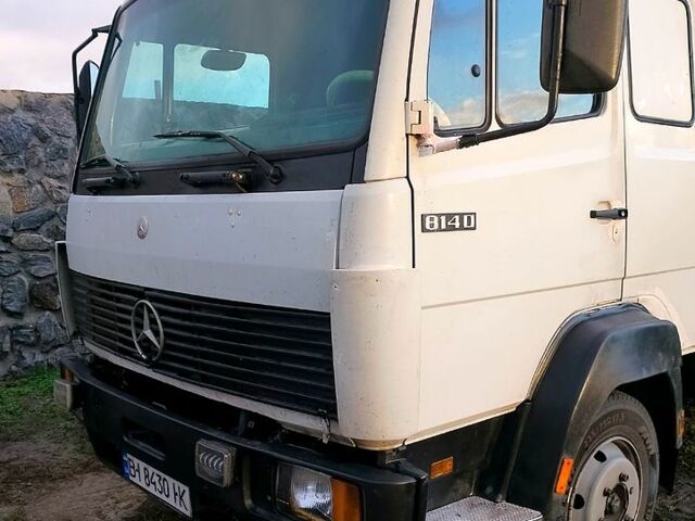 Белый Мерседес ЛН, объемом двигателя 4.2 л и пробегом 100 тыс. км за 6000 $, фото 7 на Automoto.ua