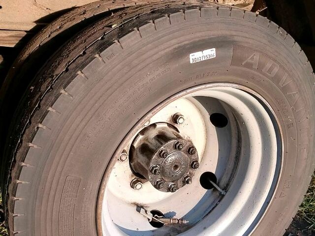 Белый Мерседес ЛН, объемом двигателя 4.2 л и пробегом 100 тыс. км за 6000 $, фото 5 на Automoto.ua