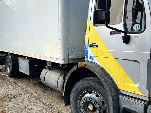 Серый Мерседес ЛН, объемом двигателя 11 л и пробегом 139 тыс. км за 6000 $, фото 1 на Automoto.ua