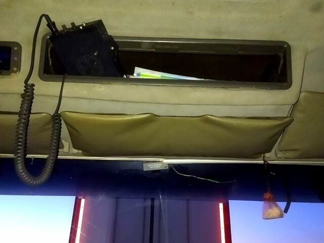 Синий Мерседес ЛН, объемом двигателя 11 л и пробегом 300 тыс. км за 9000 $, фото 8 на Automoto.ua