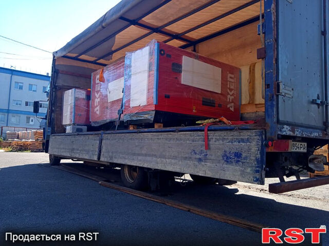 Синій Мерседес ЛН, об'ємом двигуна 6 л та пробігом 1000 тис. км за 8500 $, фото 2 на Automoto.ua