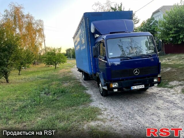 Синий Мерседес ЛН, объемом двигателя 6 л и пробегом 237 тыс. км за 7500 $, фото 2 на Automoto.ua