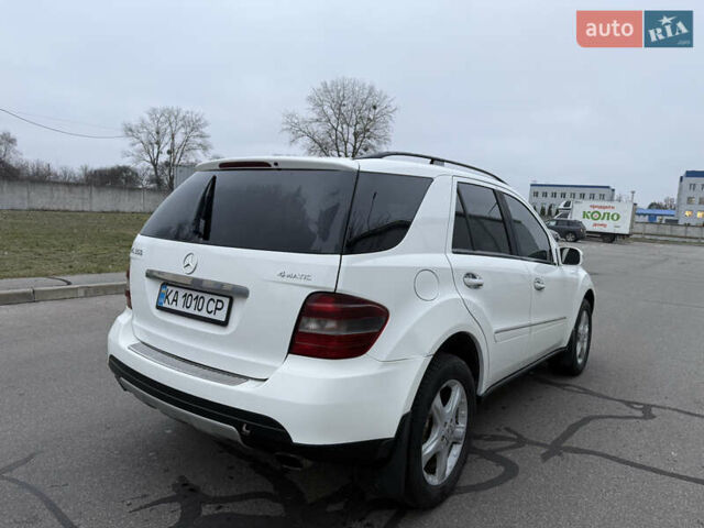 Білий Мерседес М-Клас, об'ємом двигуна 3.5 л та пробігом 265 тис. км за 6400 $, фото 5 на Automoto.ua