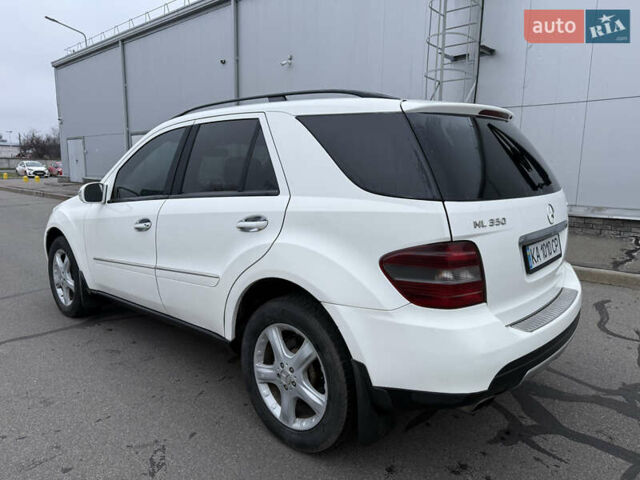 Білий Мерседес М-Клас, об'ємом двигуна 3.5 л та пробігом 265 тис. км за 6400 $, фото 3 на Automoto.ua