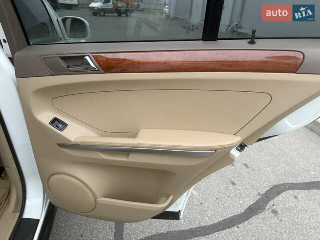 Білий Мерседес М-Клас, об'ємом двигуна 3.5 л та пробігом 265 тис. км за 6400 $, фото 13 на Automoto.ua