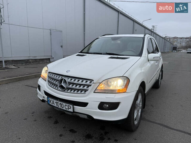 Білий Мерседес М-Клас, об'ємом двигуна 3.5 л та пробігом 265 тис. км за 6400 $, фото 17 на Automoto.ua