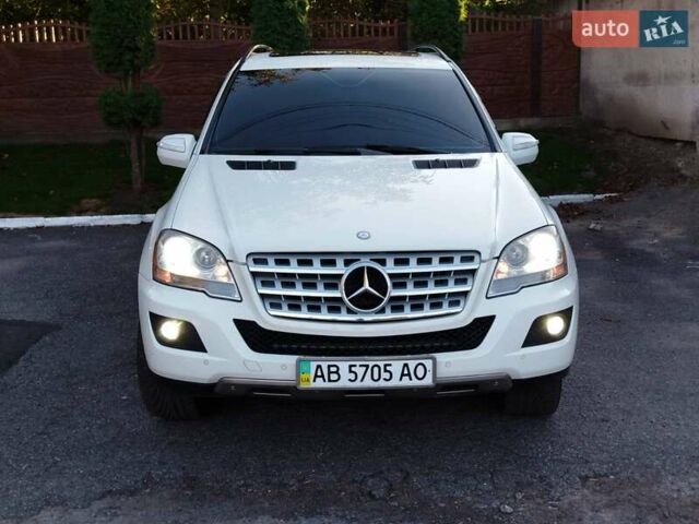 Мерседес М-Класс 2008 в Виннице на Automoto.ua Белый Мерседес М-Класс, объемом двигателя 3.5 л и пробегом 200 тыс. км за 13500 $, фото 1 на Automoto.ua