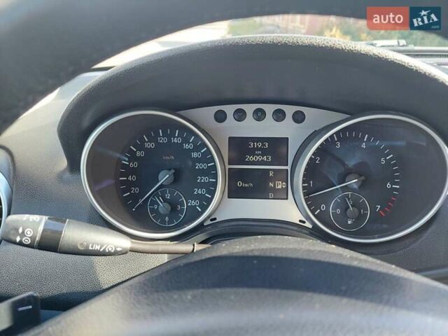 Мерседес М-Класс 2008 в Фастове на Automoto.ua Белый Мерседес М-Класс, объемом двигателя 3.5 л и пробегом 261 тыс. км за 12800 $, фото 3 на Automoto.ua