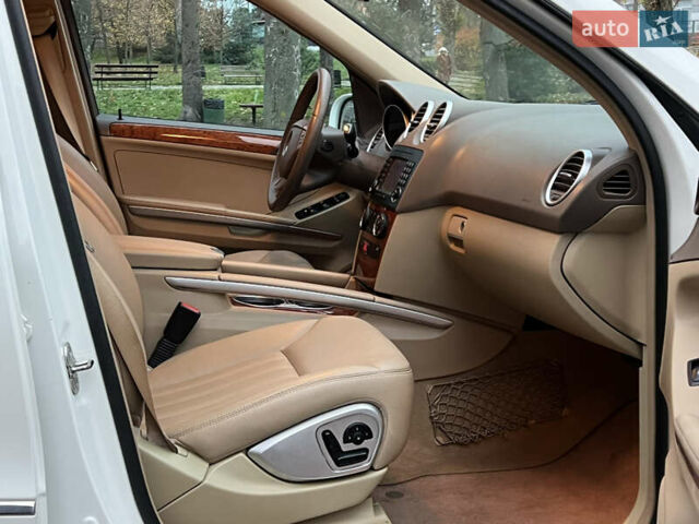 Белый Мерседес М-Класс, объемом двигателя 3.5 л и пробегом 154 тыс. км за 11800 $, фото 26 на Automoto.ua