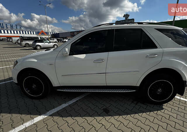 Белый Мерседес М-Класс, объемом двигателя 3.5 л и пробегом 258 тыс. км за 10900 $, фото 3 на Automoto.ua