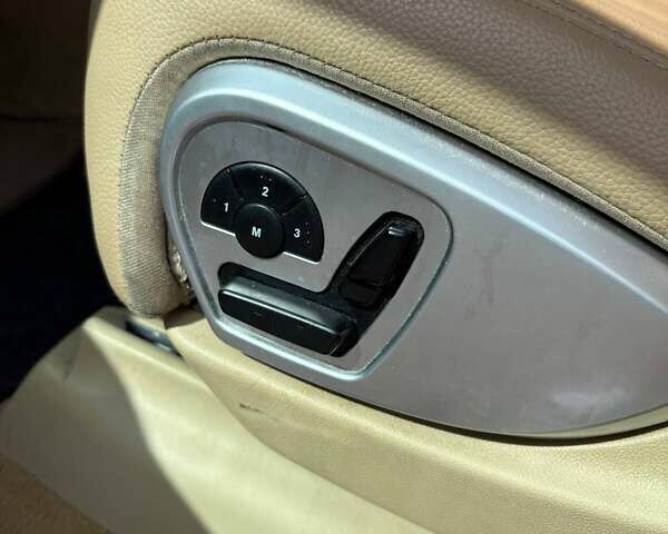 Белый Мерседес М-Класс, объемом двигателя 3.5 л и пробегом 215 тыс. км за 12100 $, фото 2 на Automoto.ua