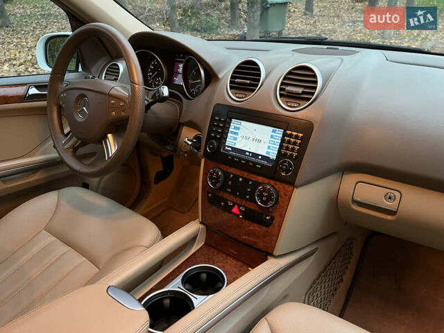 Белый Мерседес М-Класс, объемом двигателя 3.5 л и пробегом 154 тыс. км за 11800 $, фото 28 на Automoto.ua