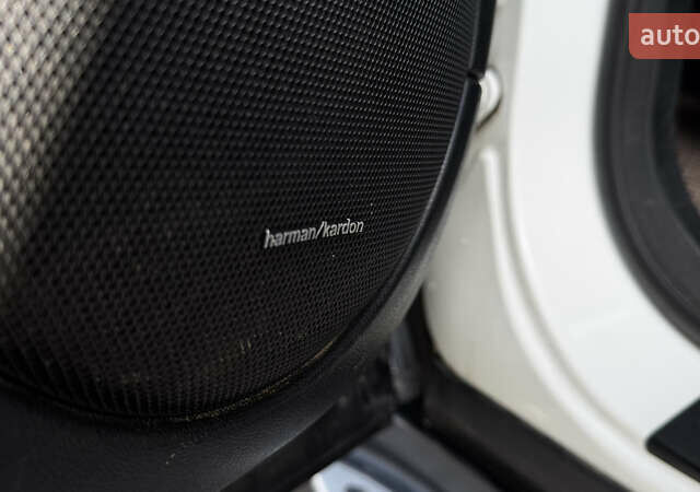 Белый Мерседес М-Класс, объемом двигателя 3.5 л и пробегом 258 тыс. км за 10900 $, фото 20 на Automoto.ua