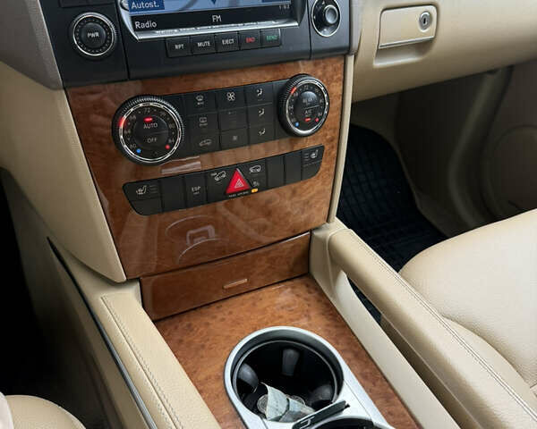 Белый Мерседес М-Класс, объемом двигателя 2.99 л и пробегом 275 тыс. км за 13800 $, фото 12 на Automoto.ua