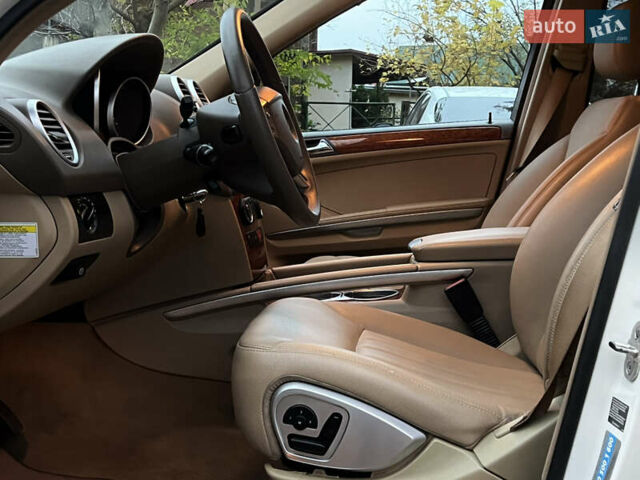 Белый Мерседес М-Класс, объемом двигателя 3.5 л и пробегом 154 тыс. км за 11800 $, фото 16 на Automoto.ua