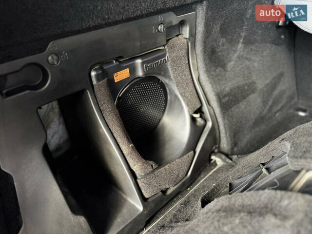 Белый Мерседес М-Класс, объемом двигателя 3.5 л и пробегом 258 тыс. км за 10900 $, фото 23 на Automoto.ua