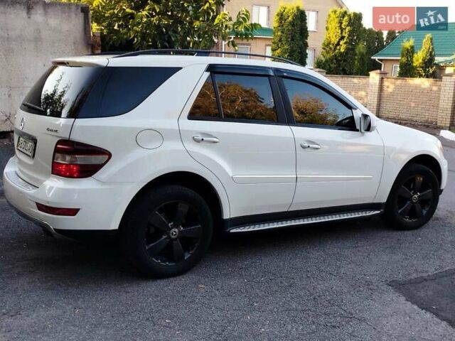 Мерседес М-Класс 2008 в Виннице на Automoto.ua Белый Мерседес М-Класс, объемом двигателя 3.5 л и пробегом 200 тыс. км за 13500 $, фото 6 на Automoto.ua