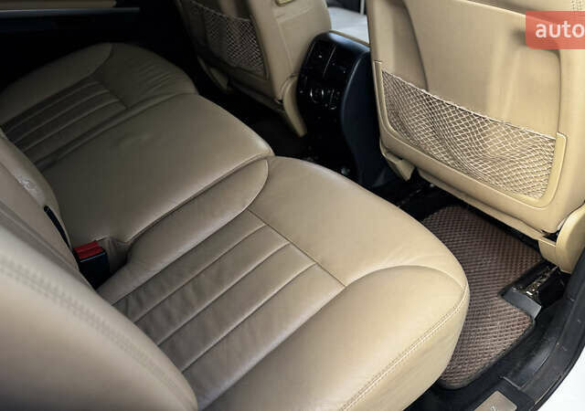 Белый Мерседес М-Класс, объемом двигателя 3.5 л и пробегом 258 тыс. км за 10900 $, фото 14 на Automoto.ua