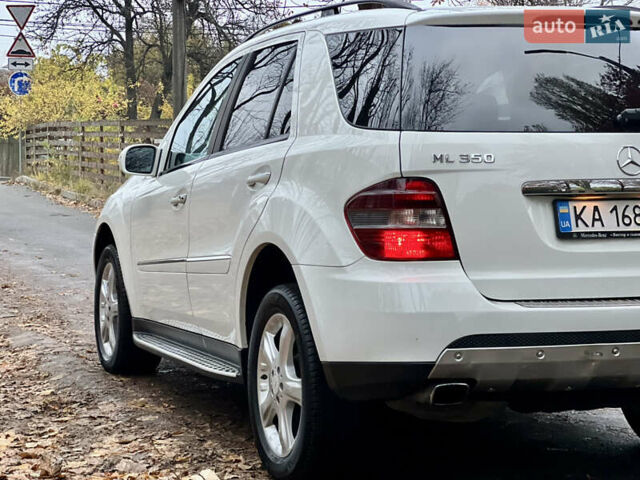 Белый Мерседес М-Класс, объемом двигателя 3.5 л и пробегом 154 тыс. км за 11800 $, фото 11 на Automoto.ua