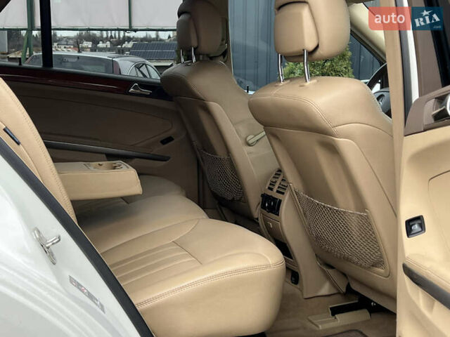 Белый Мерседес М-Класс, объемом двигателя 3.5 л и пробегом 154 тыс. км за 11600 $, фото 22 на Automoto.ua
