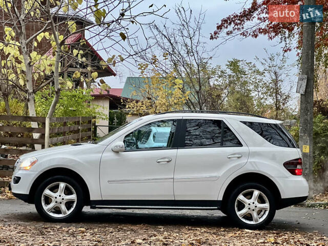 Белый Мерседес М-Класс, объемом двигателя 3.5 л и пробегом 154 тыс. км за 11800 $, фото 6 на Automoto.ua