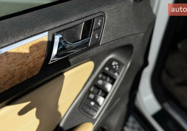 Белый Мерседес М-Класс, объемом двигателя 3.5 л и пробегом 258 тыс. км за 10900 $, фото 19 на Automoto.ua