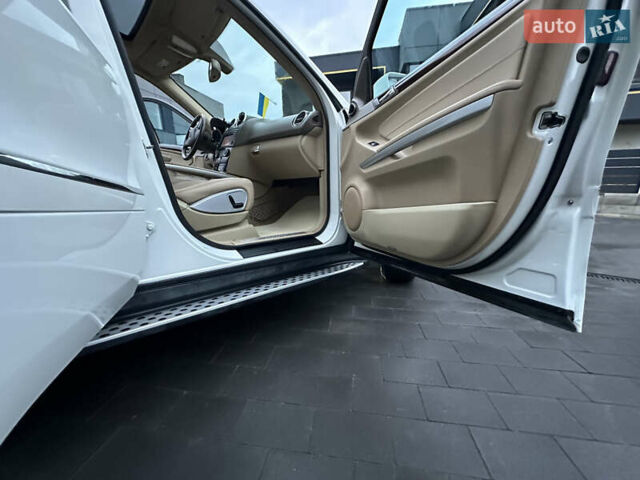 Белый Мерседес М-Класс, объемом двигателя 3.5 л и пробегом 312 тыс. км за 14500 $, фото 31 на Automoto.ua