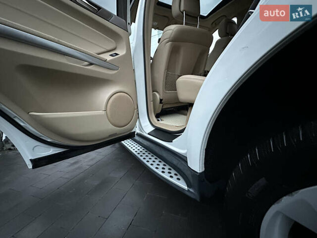 Белый Мерседес М-Класс, объемом двигателя 3.5 л и пробегом 312 тыс. км за 14500 $, фото 24 на Automoto.ua